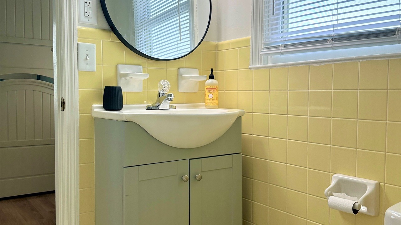 Photo of Bathroom in Inlet Harbour