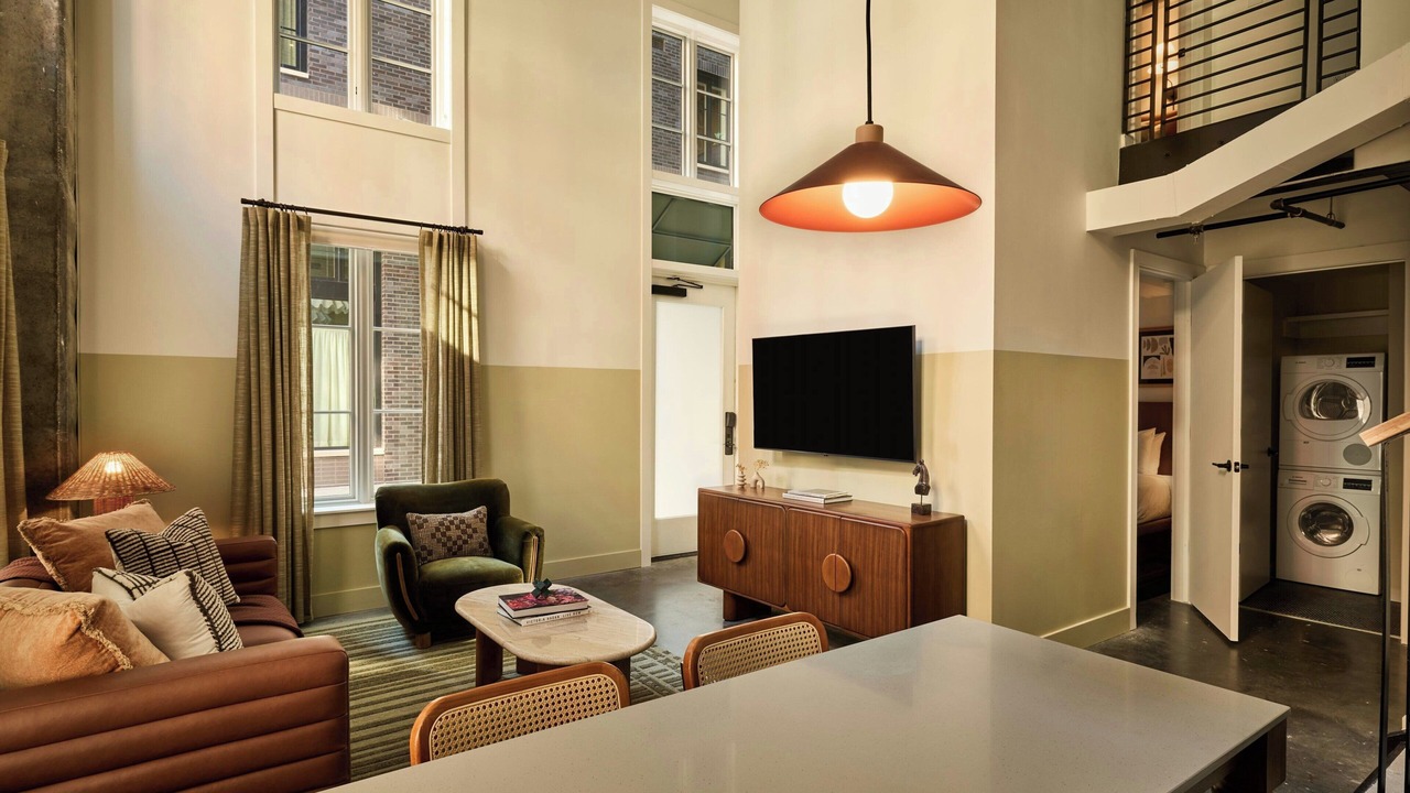 Photo of Livingroom in Yamacraw Village