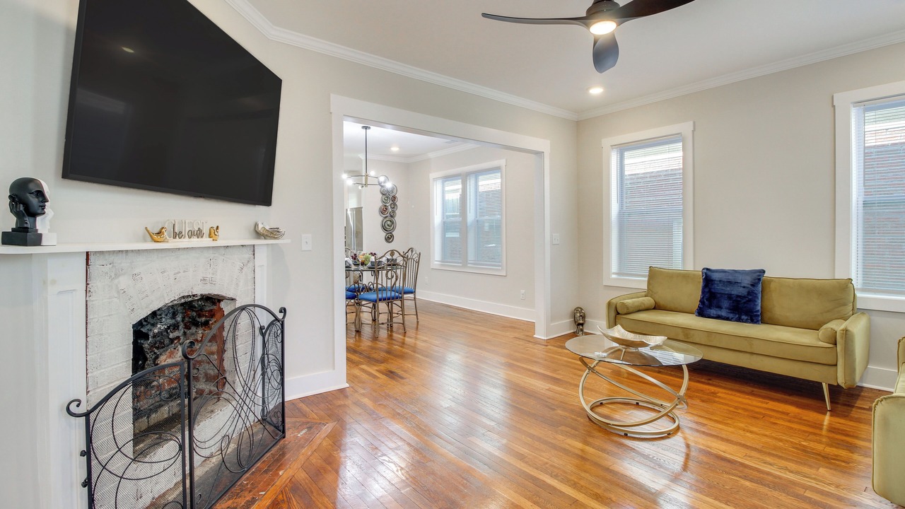 Photo of Livingroom in Eastside