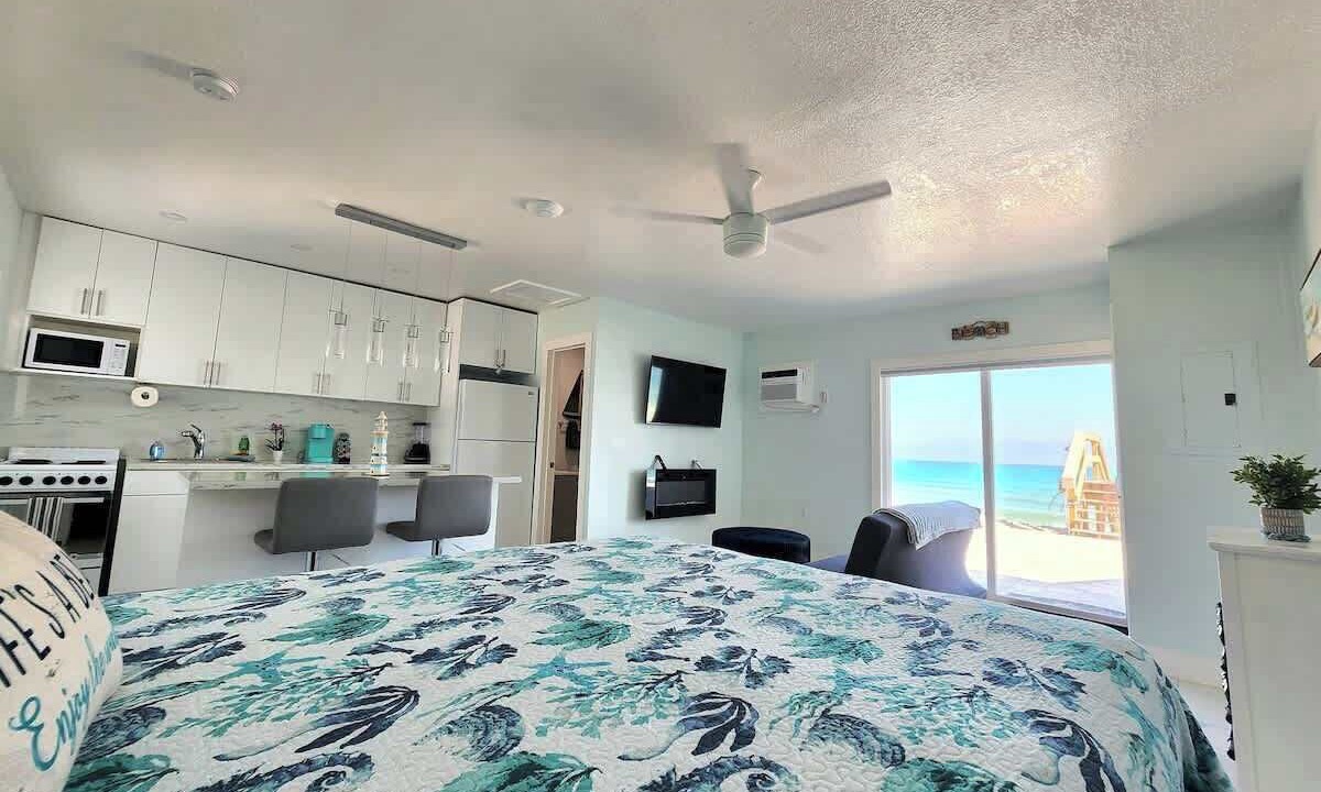 Photo of Bedroom in Melbourne Beach