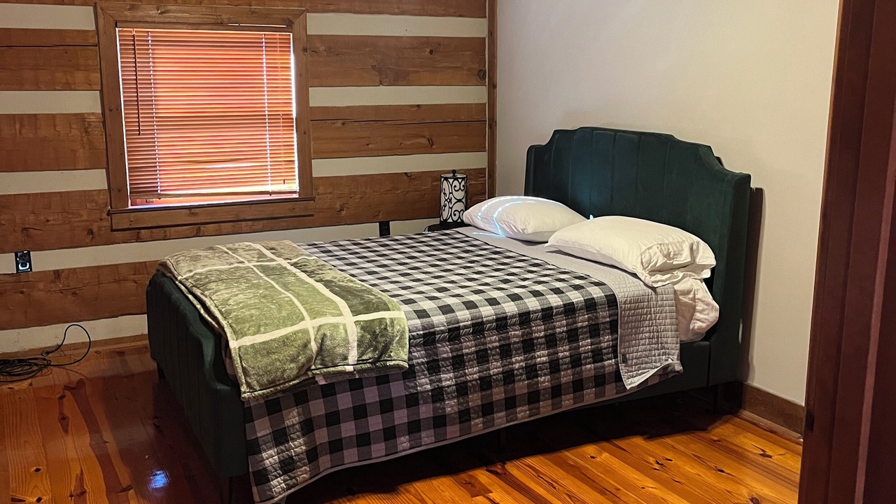 Photo of Bedroom in Gough