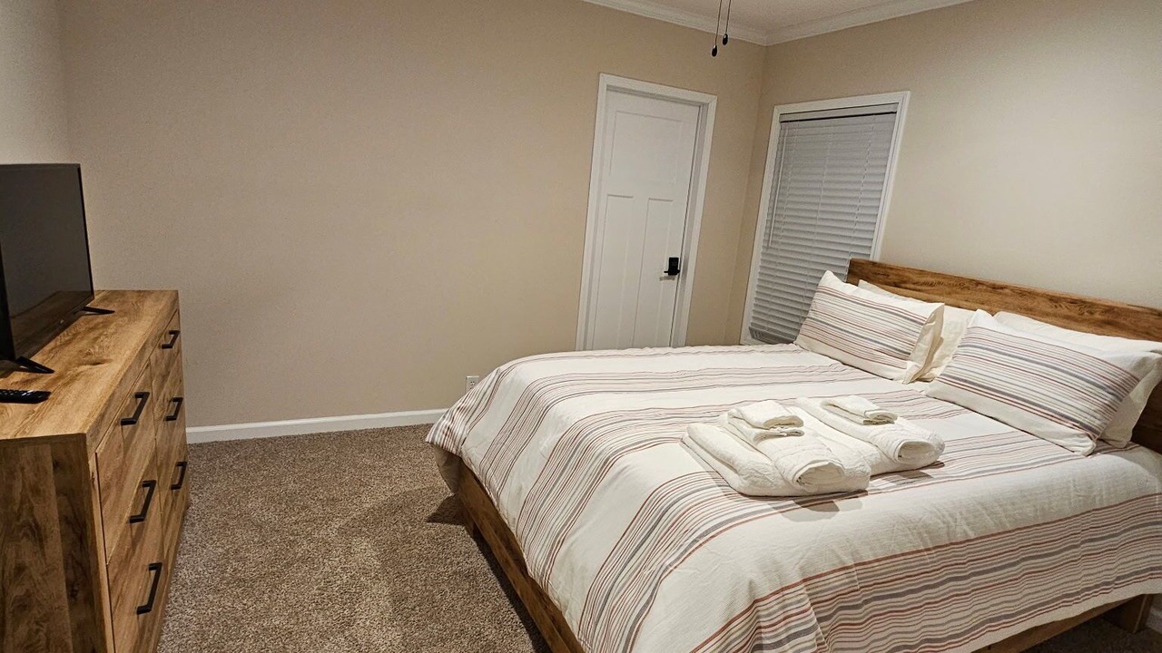 Photo of Bedroom in Seneca