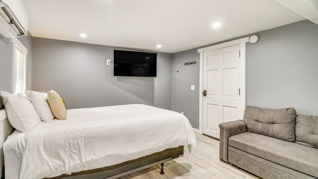 Photo of Bedroom in Garden City