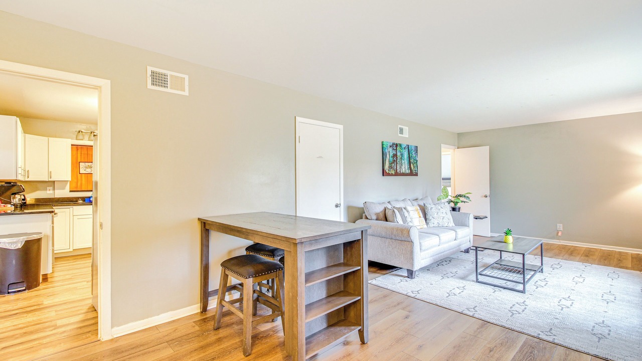 Photo of Livingroom in Garden City