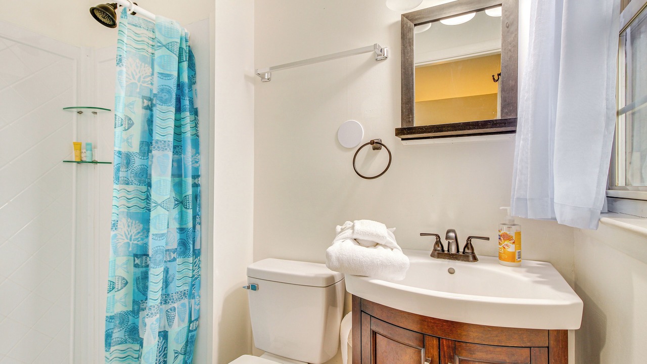 Photo of Bathroom in Garden City
