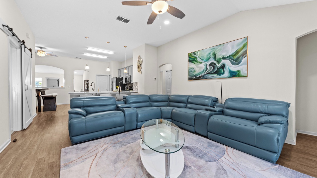 Photo of Livingroom in Westside