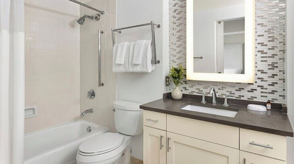 Photo of Bathroom in Folly Field