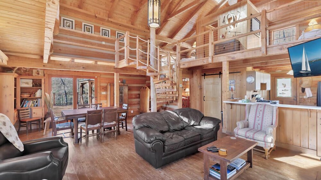 Photo of Livingroom in Salem
