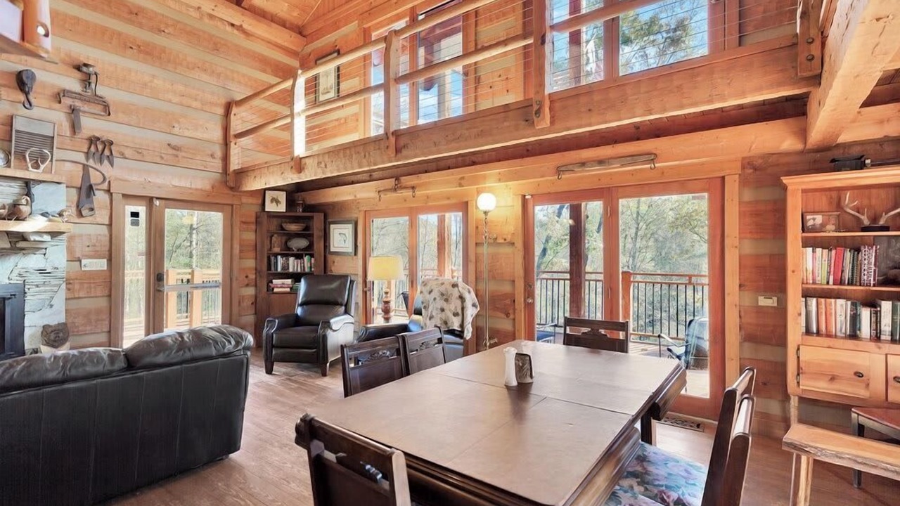 Photo of Livingroom in Salem