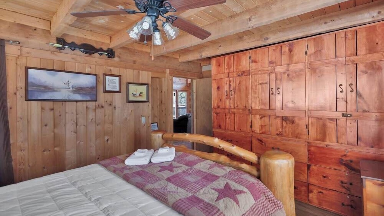 Photo of Bedroom in Salem