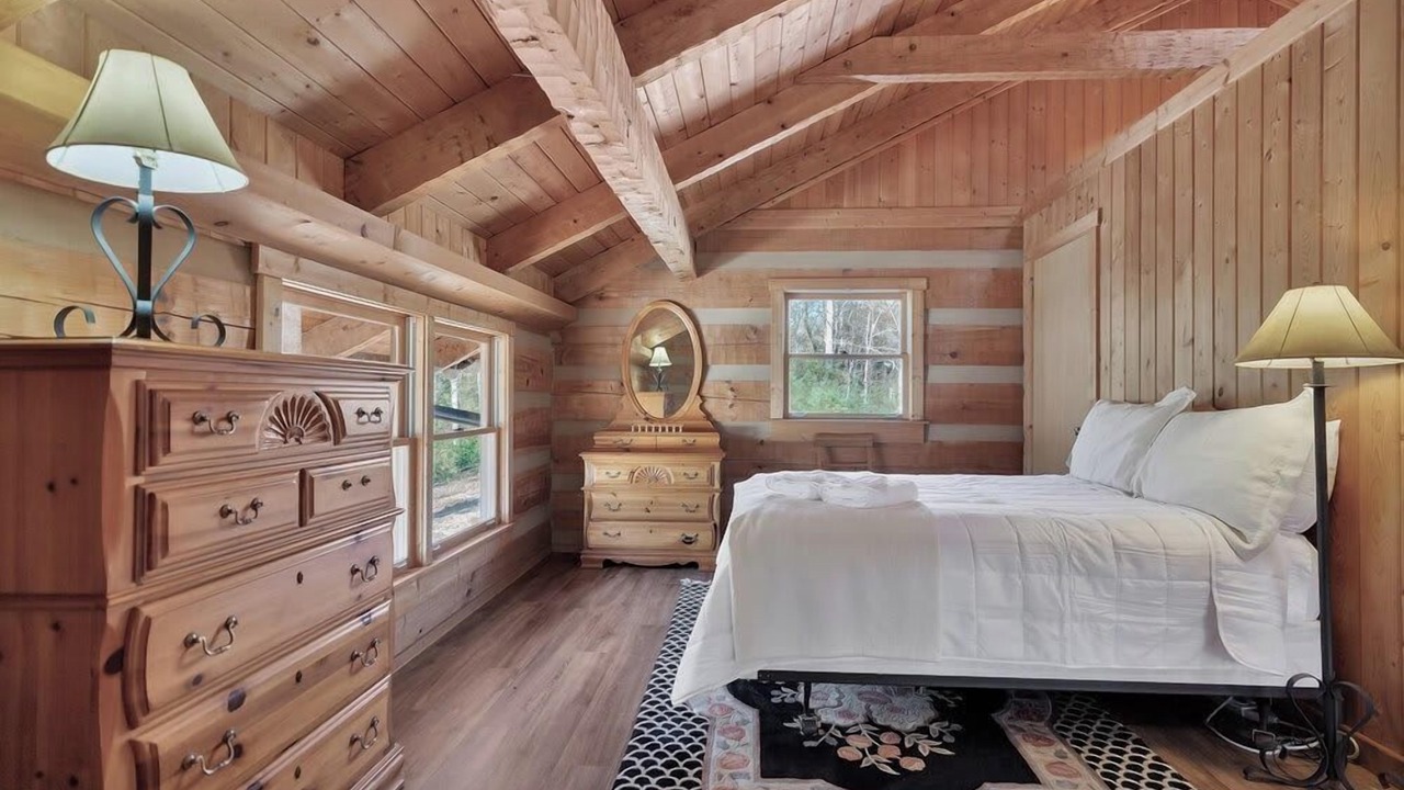 Photo of Bedroom in Salem