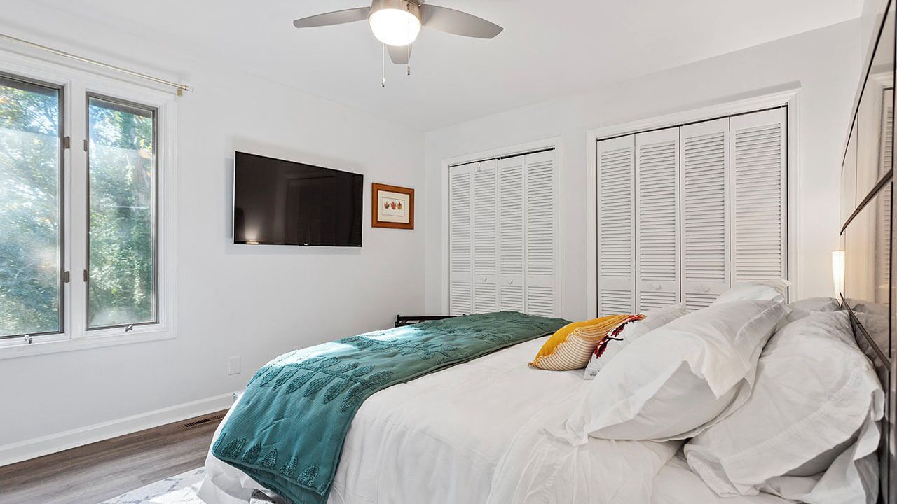 Photo of Bedroom in Brookhaven