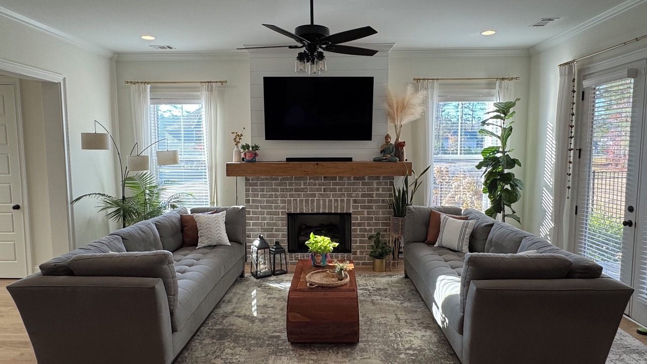 Photo of Livingroom in Evans