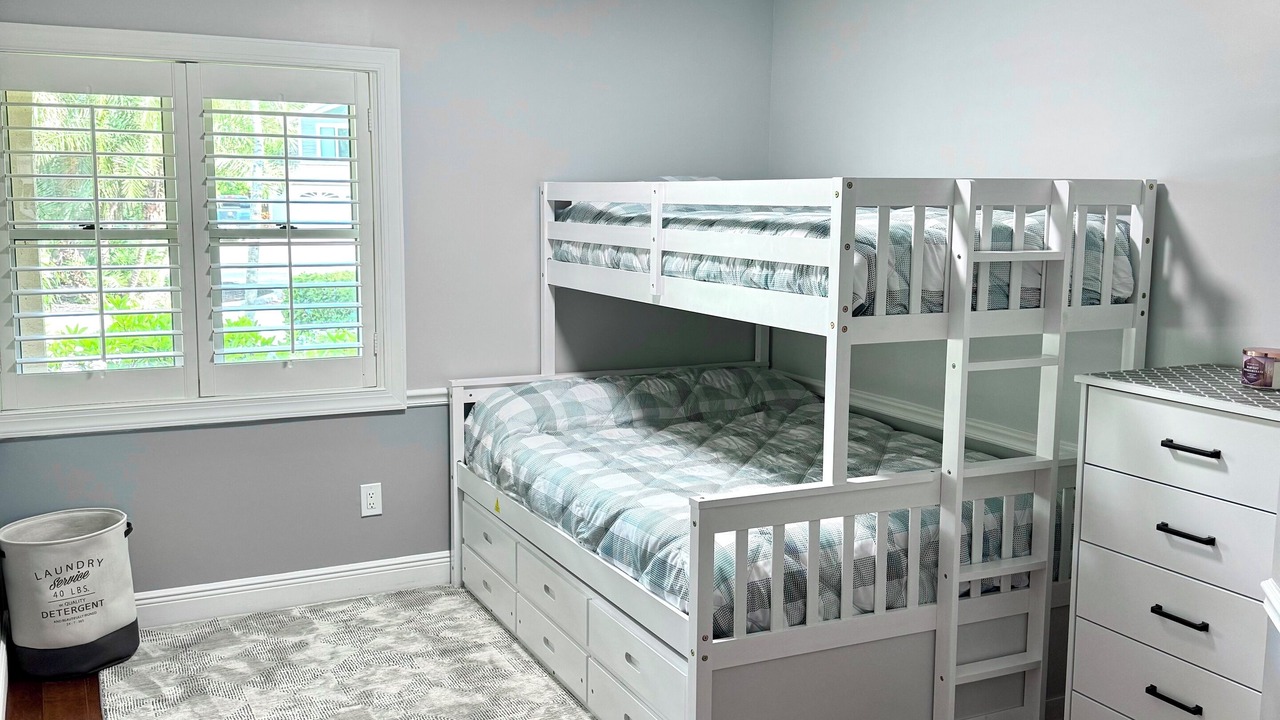 Photo of Bedroom in Palm River Estates