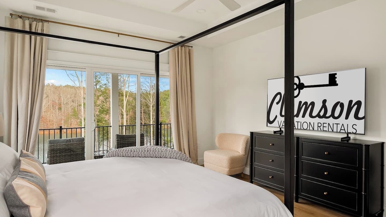 Photo of Bedroom in West Union