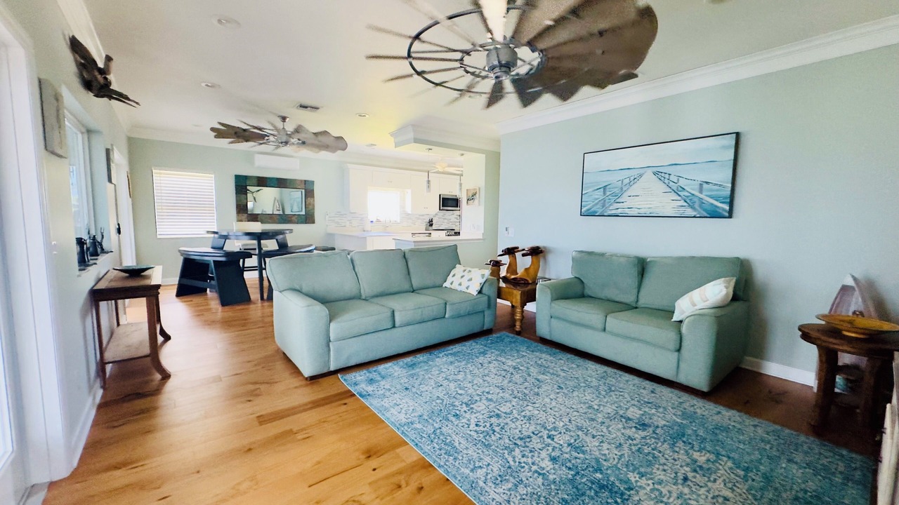 Photo of Livingroom in North Beach