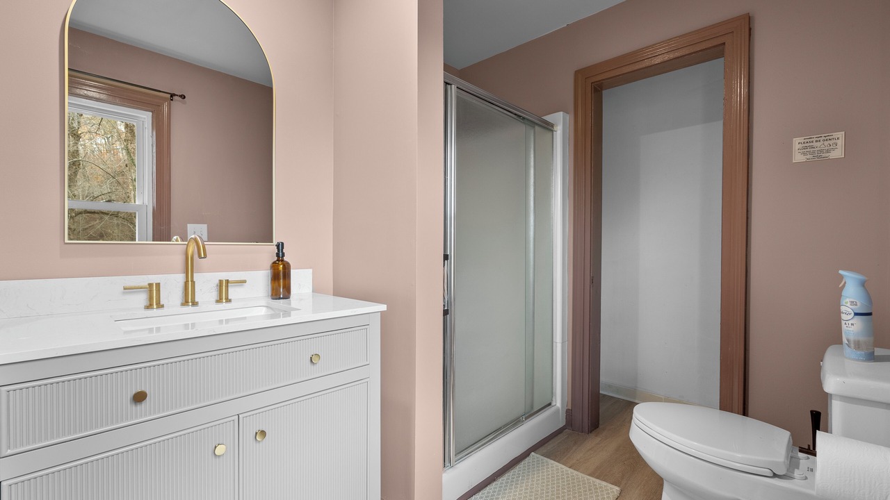 Photo of Bathroom in Sunset