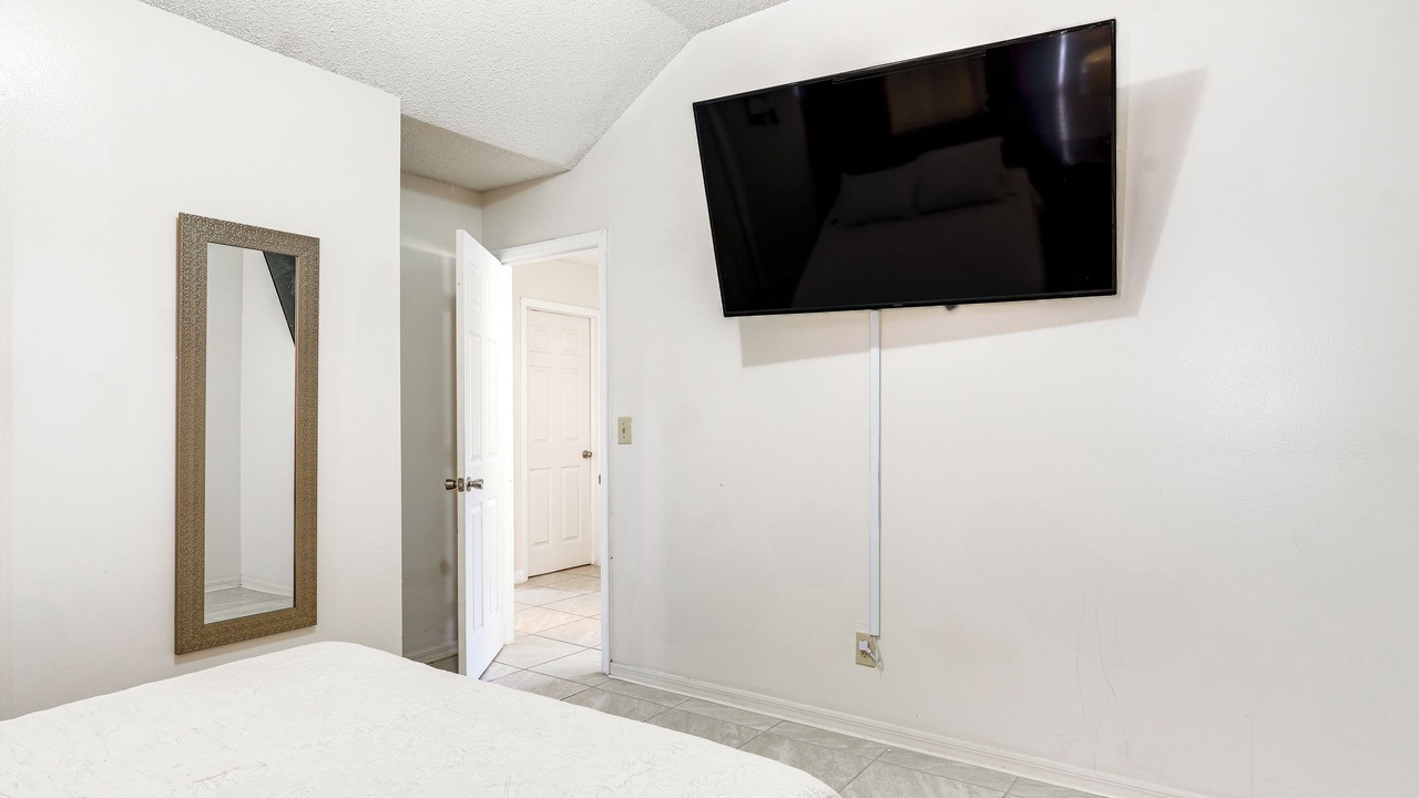 Photo of Bedroom in Boyette Springs