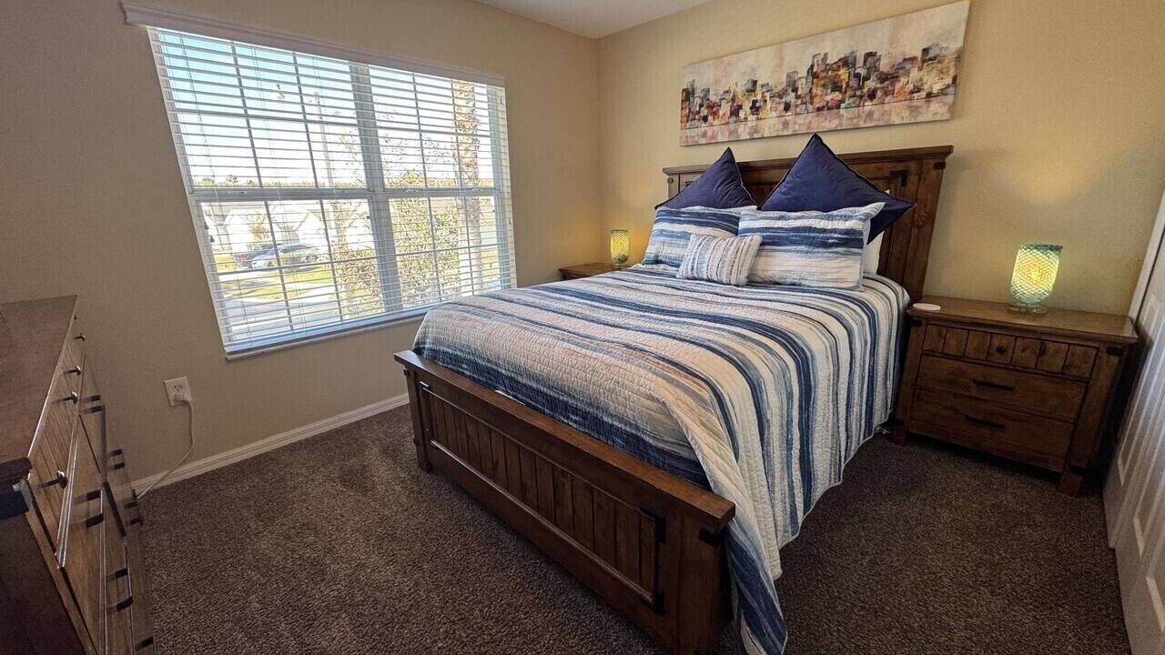 Photo of Bedroom in Lake Berkley