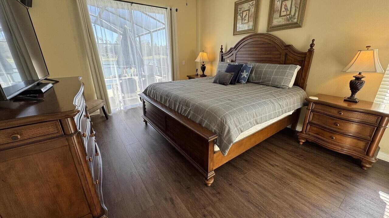 Photo of Bedroom in Lake Berkley