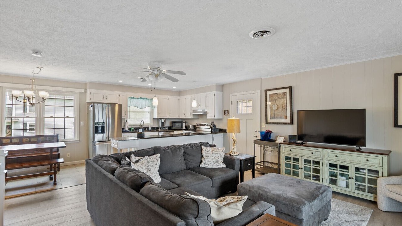 Photo of Livingroom in Leesville