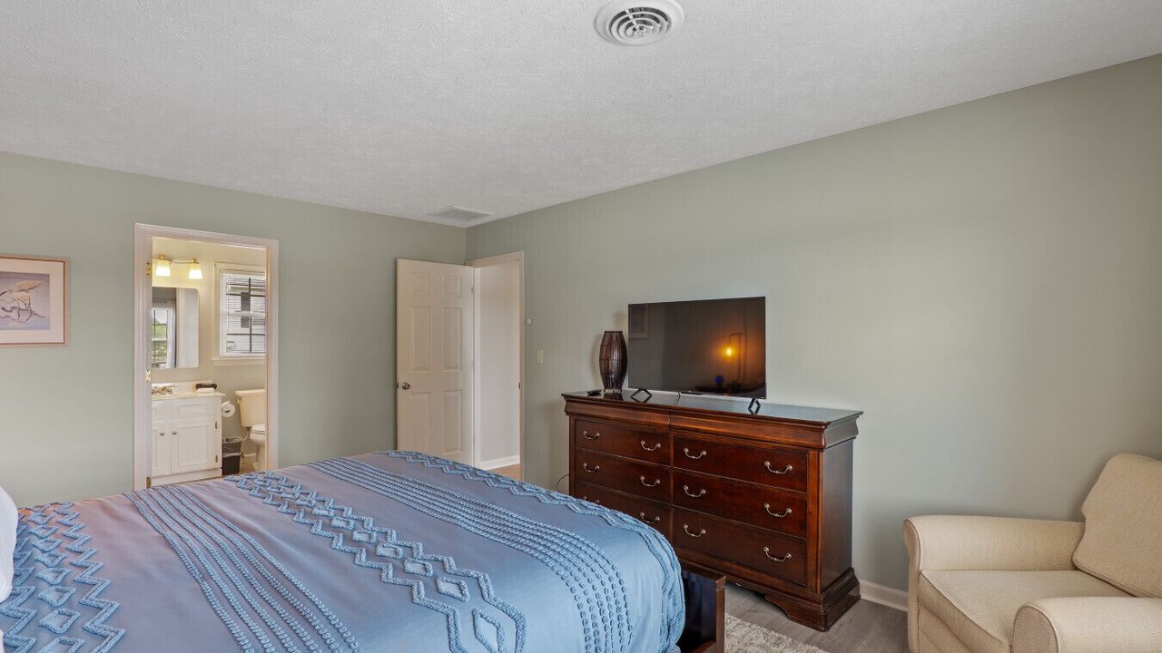 Photo of Bedroom in Leesville