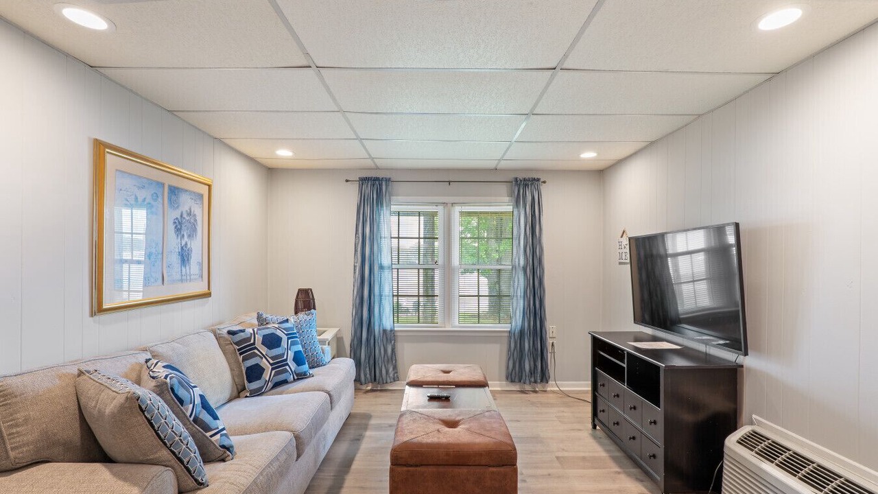 Photo of Livingroom in Leesville