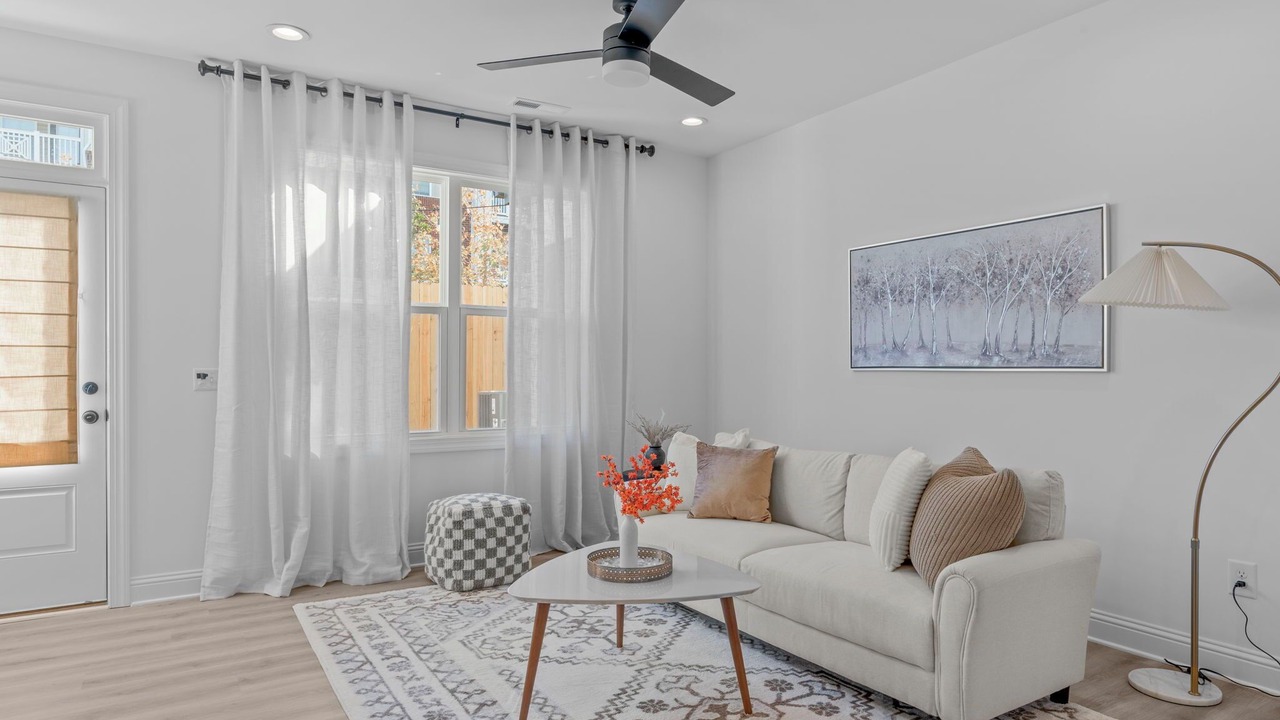 Photo of Livingroom in Northeast Raleigh