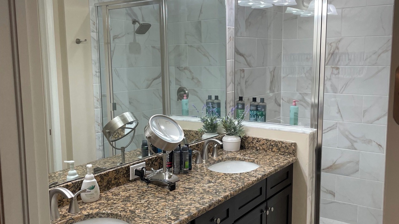 Photo of Bathroom in Ole