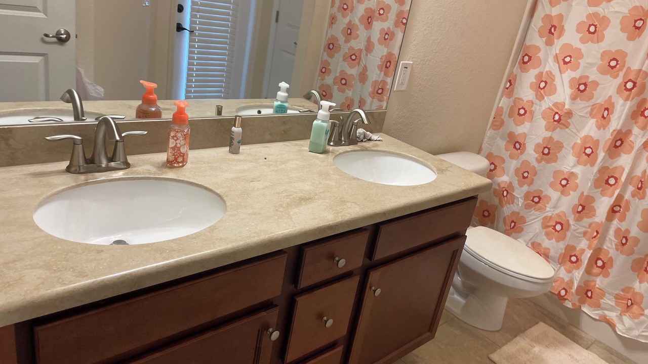 Photo of Bathroom in Mariner