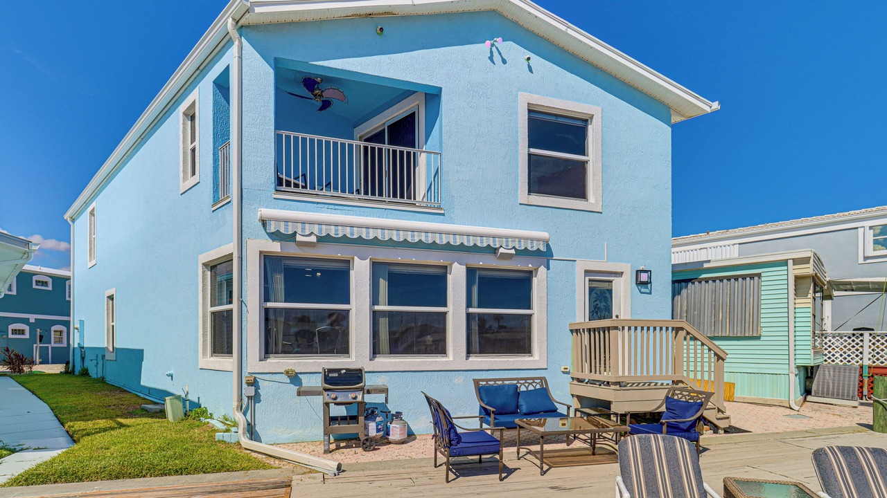 Photo of Patio Balcony in Nettles Island