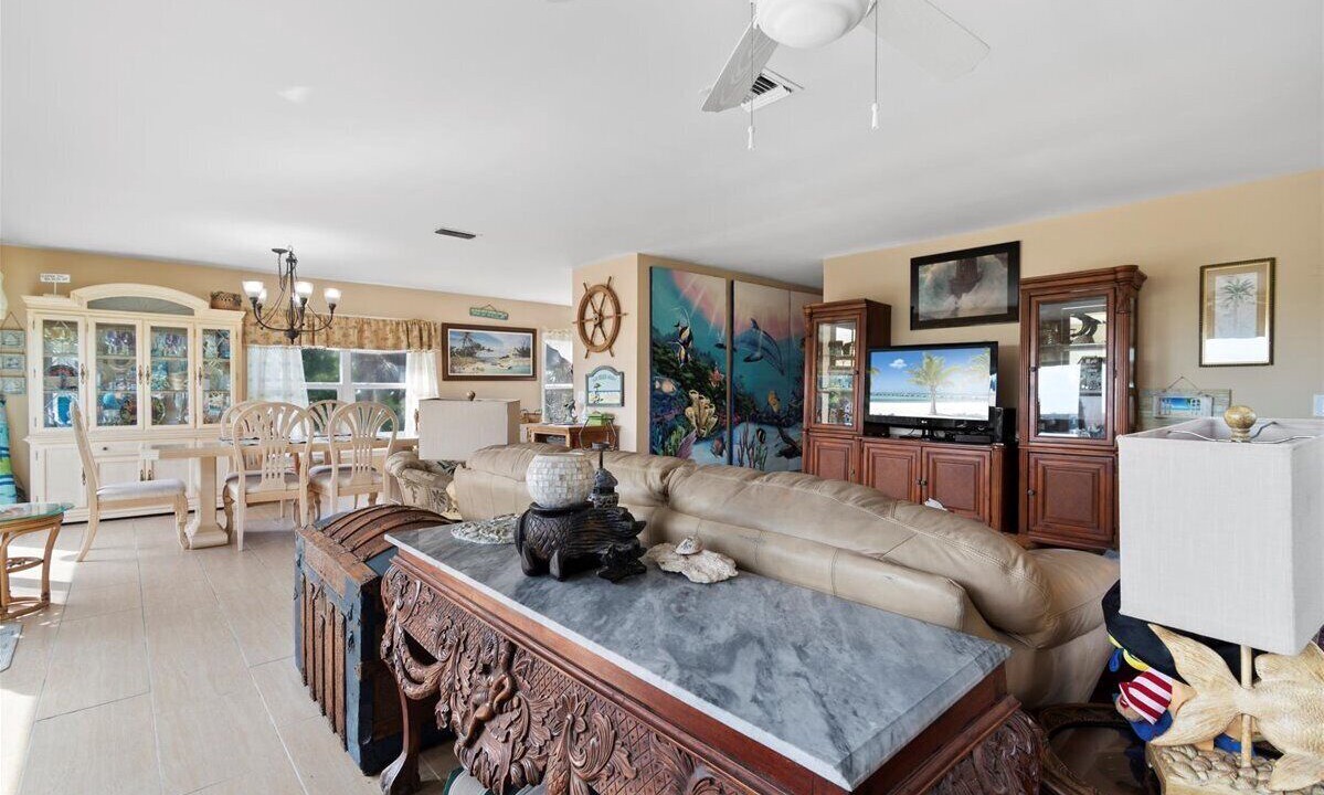 Photo of Livingroom in North Beach