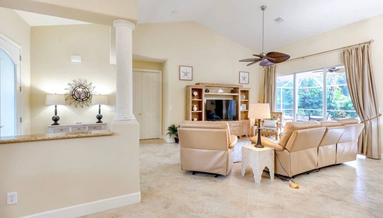 Photo of Livingroom in North Port
