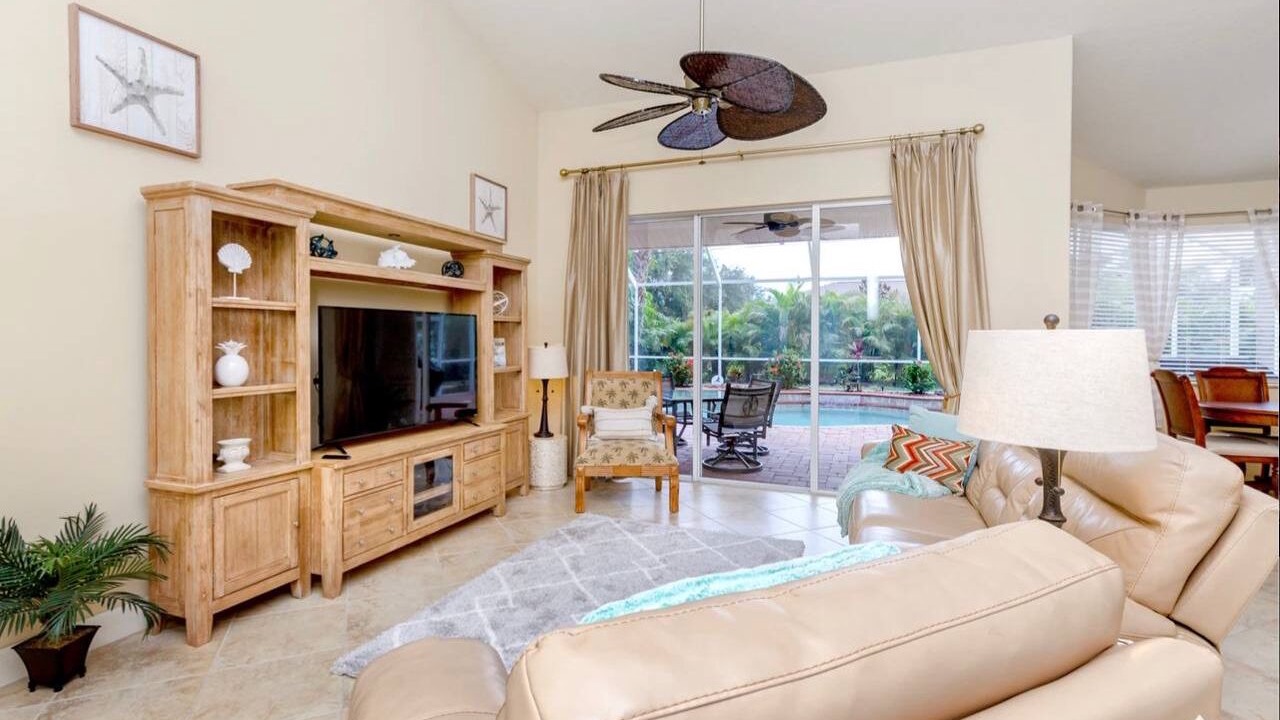 Photo of Livingroom in North Port