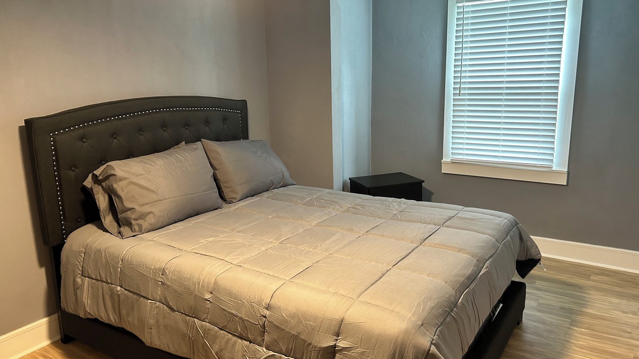 Photo of Bedroom in Midtown