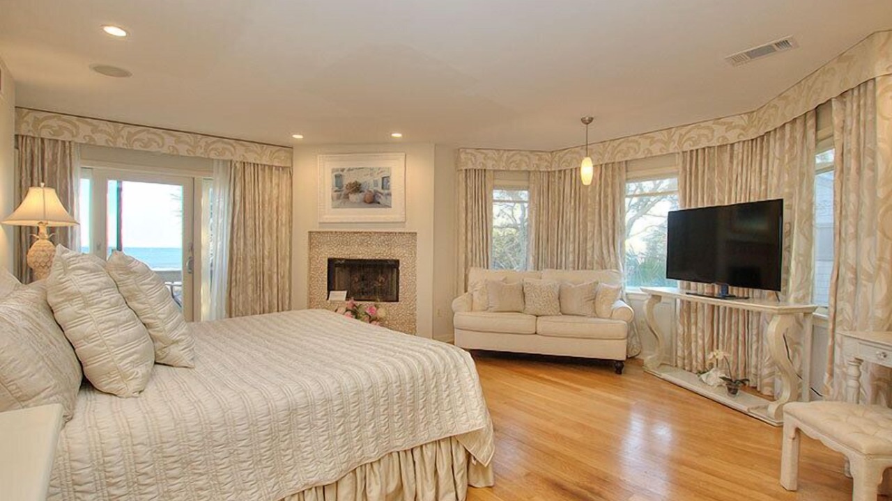 Photo of Bedroom in Beach Lagoon