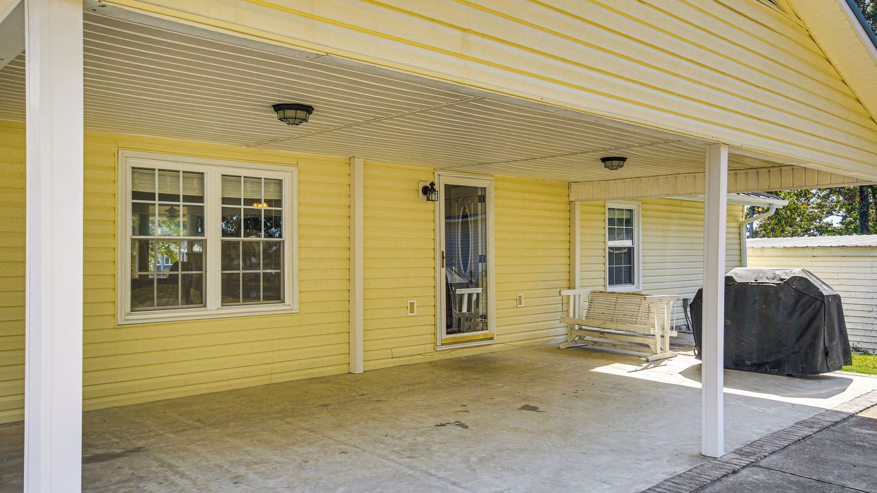 Photo of Patio Balcony in Hollands Landing
