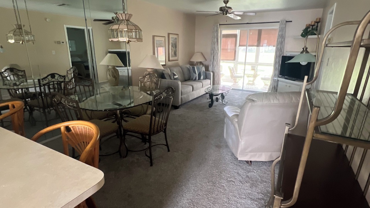 Photo of Livingroom in Lake Suzy