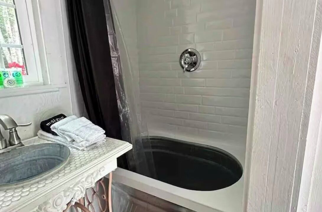 Photo of Bathroom in Hayesville