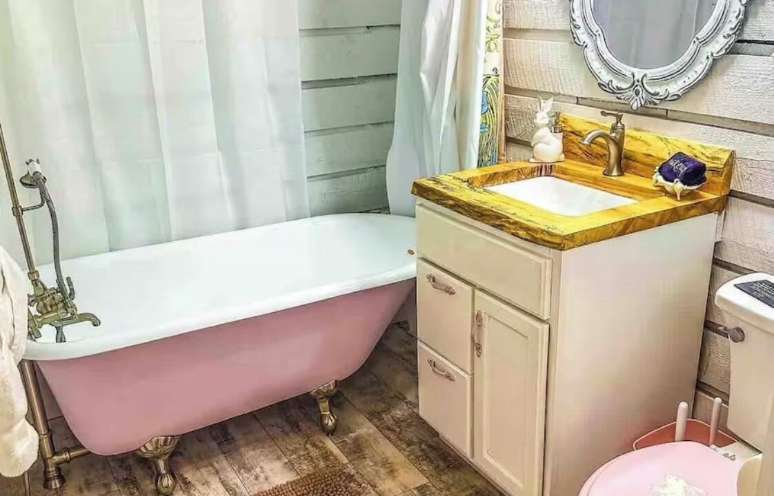 Photo of Bathroom in Hayesville