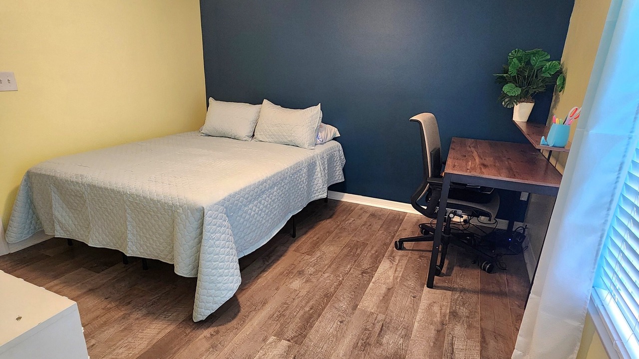 Photo of Bedroom in Vero Lake Estates