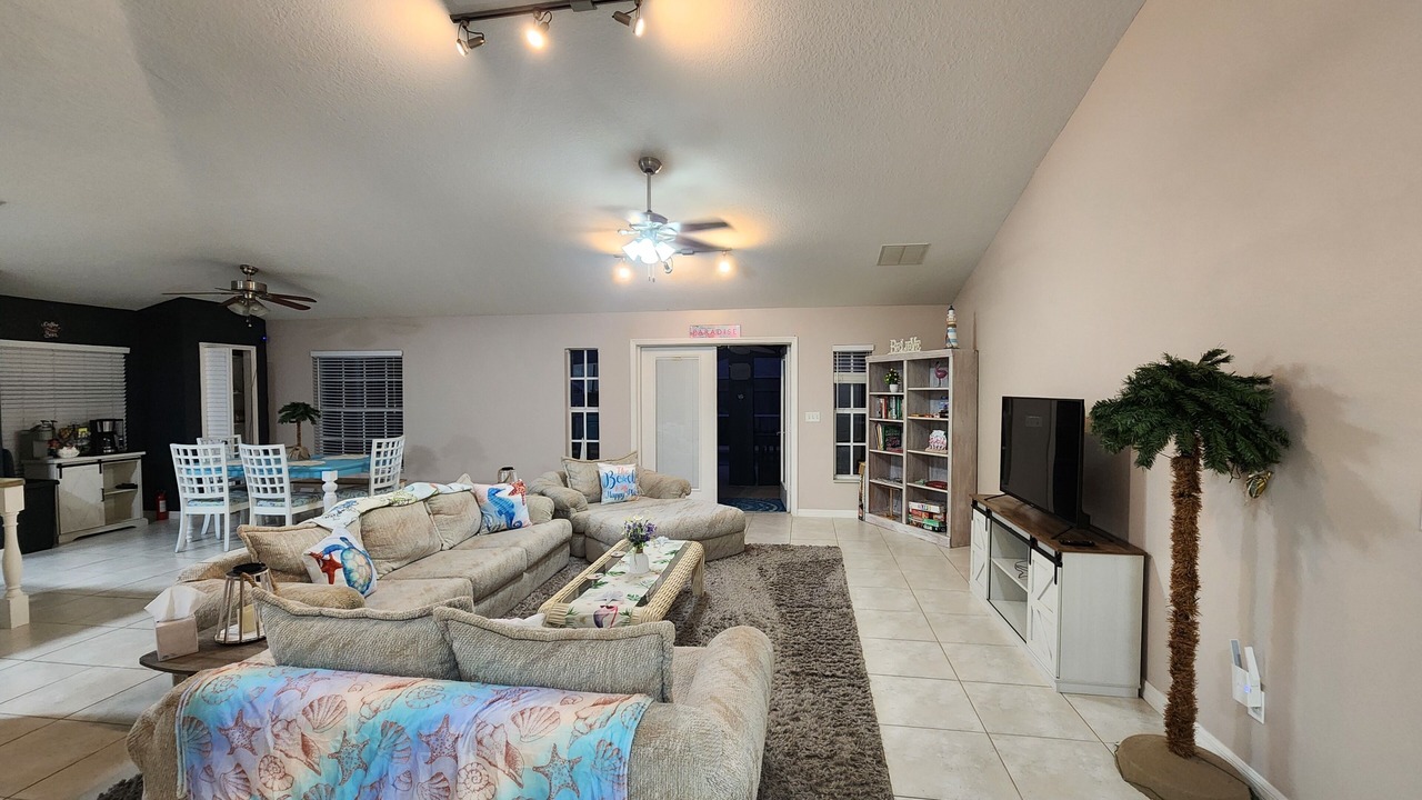 Photo of Livingroom in Vero Lake Estates