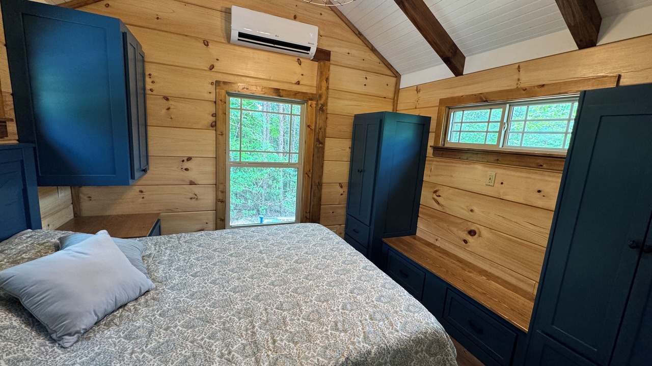 Photo of Bedroom in Cleveland