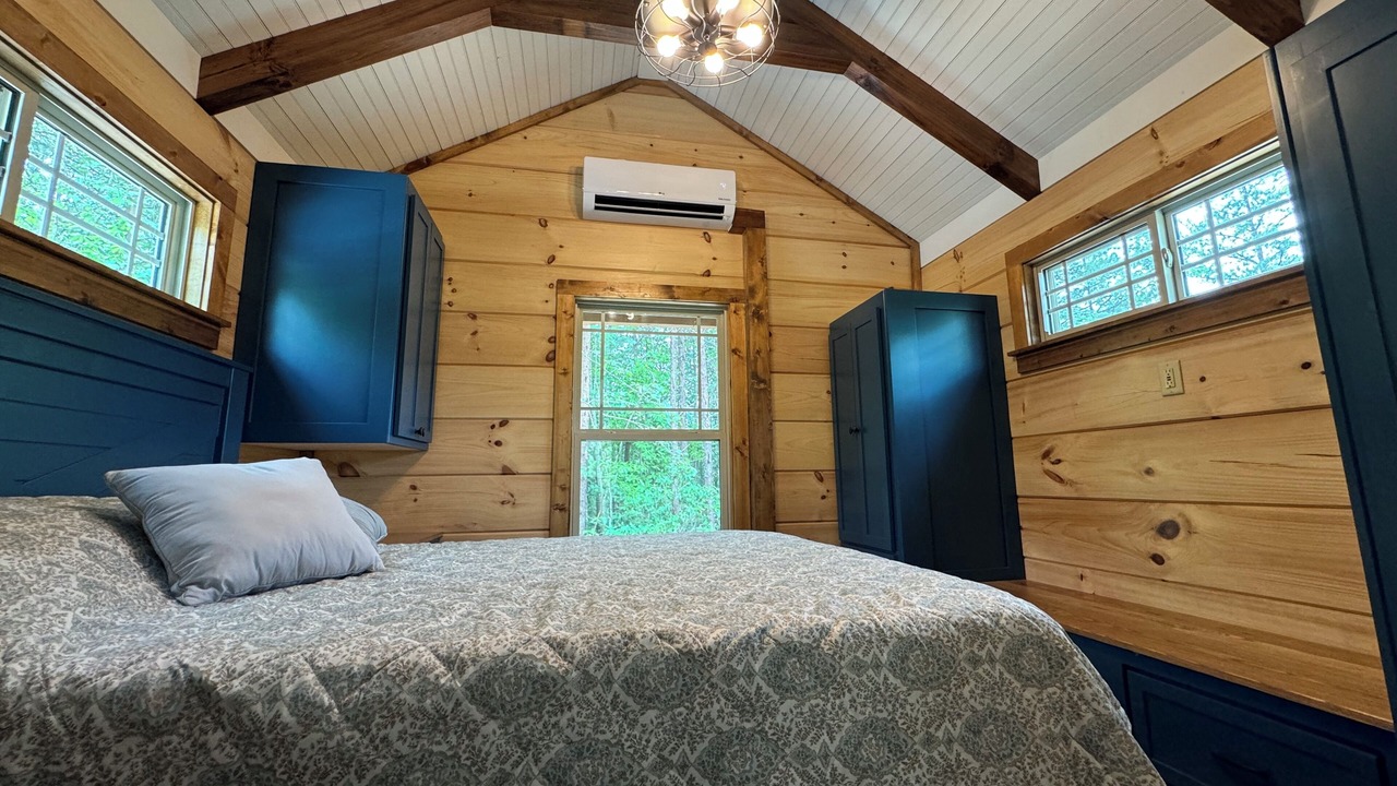 Photo of Bedroom in Cleveland