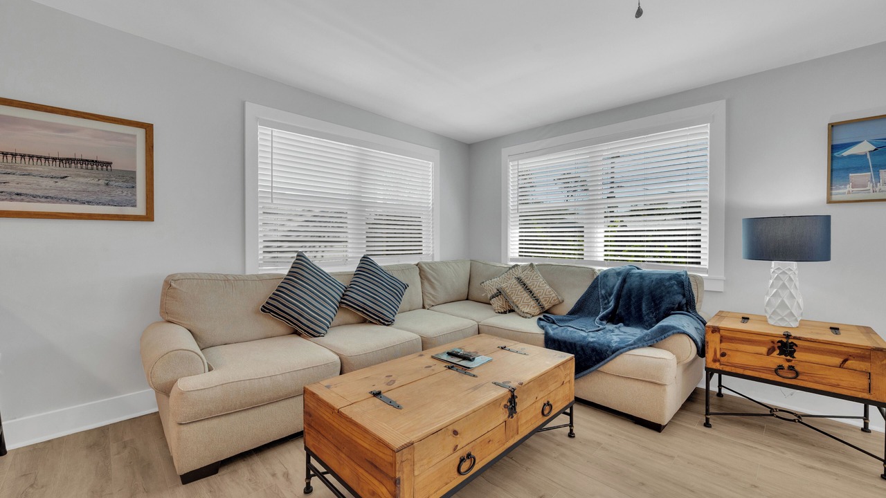 Photo of Livingroom in North River Shores