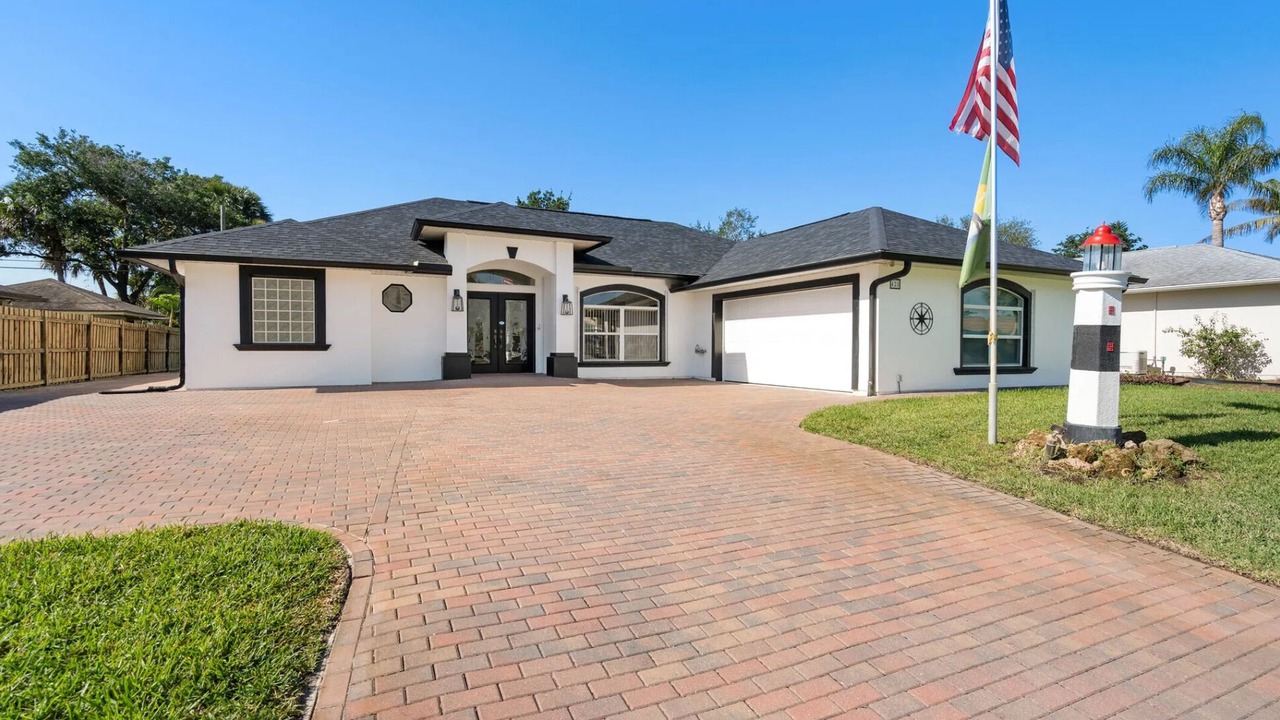 Photo of Outdoor in Sebastian Highlands