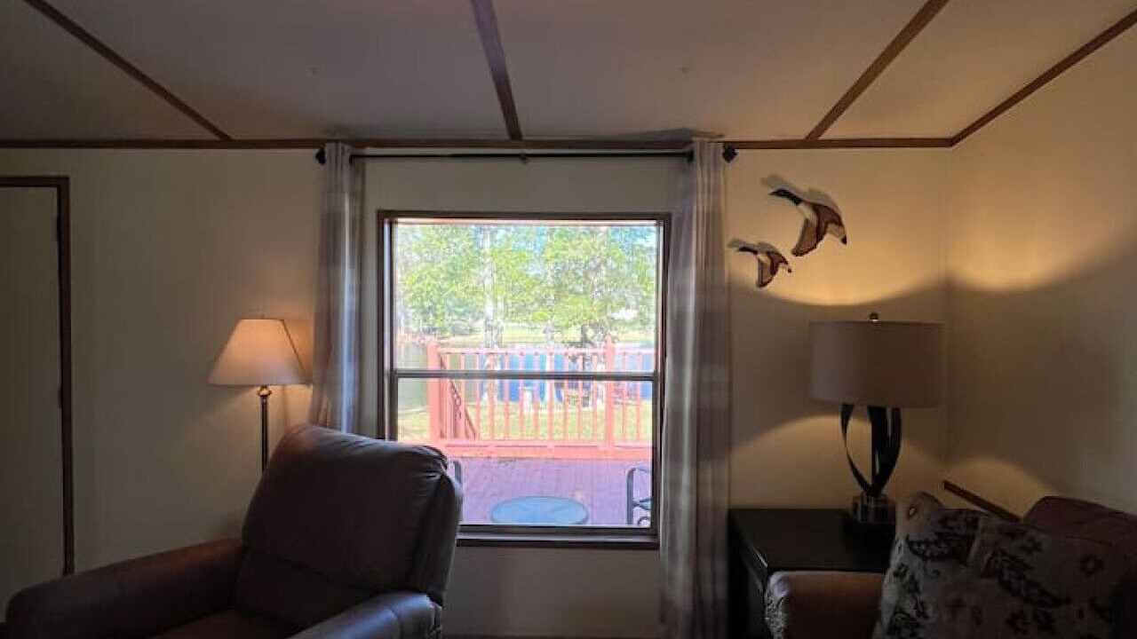 Photo of Livingroom in Saluda