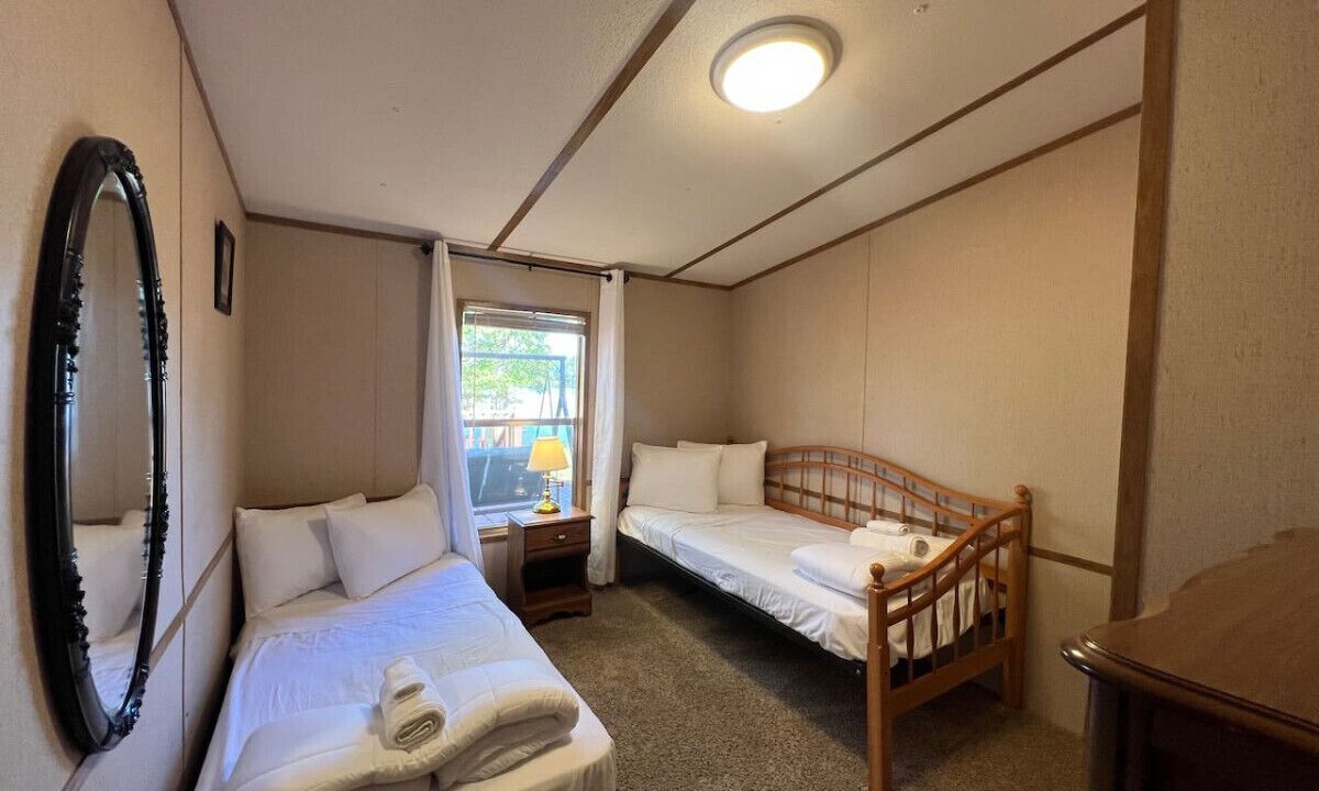 Photo of Bedroom in Saluda