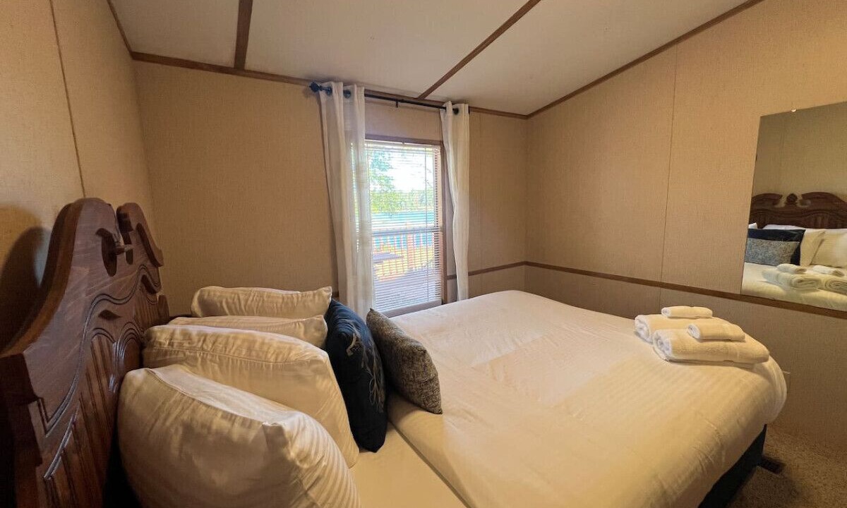 Photo of Bedroom in Saluda