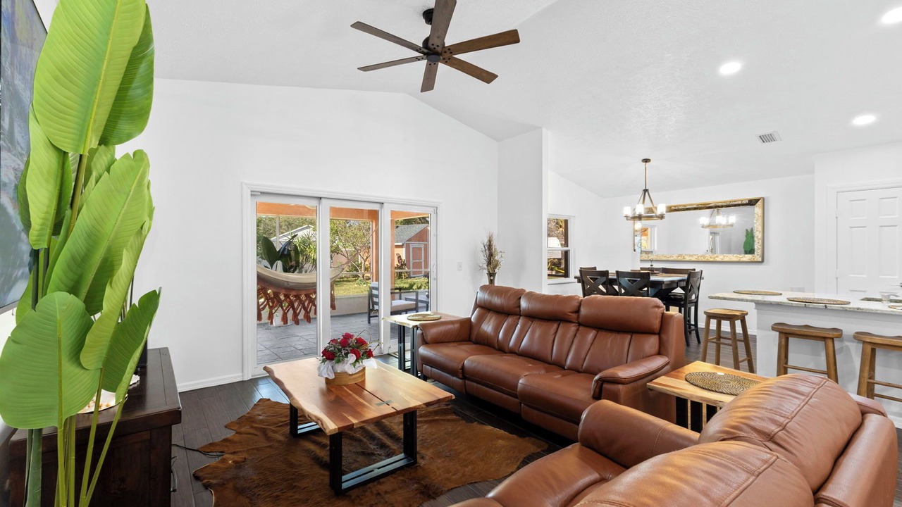 Photo of Livingroom in Riverview